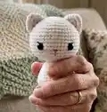 Kitty The little white kitten Amigurumi Pattern step 4 - final assembly and finishing