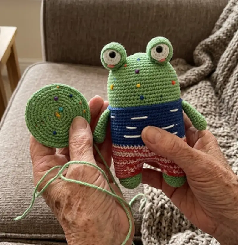 Complimentary Intermediate crochet pattern: Frog Amigurumi Pattern - Simple to follow guide