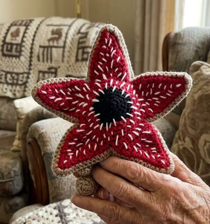 Complimentary Intermediate crochet pattern: Demodog Amigurumi Pattern - Simple to follow guide