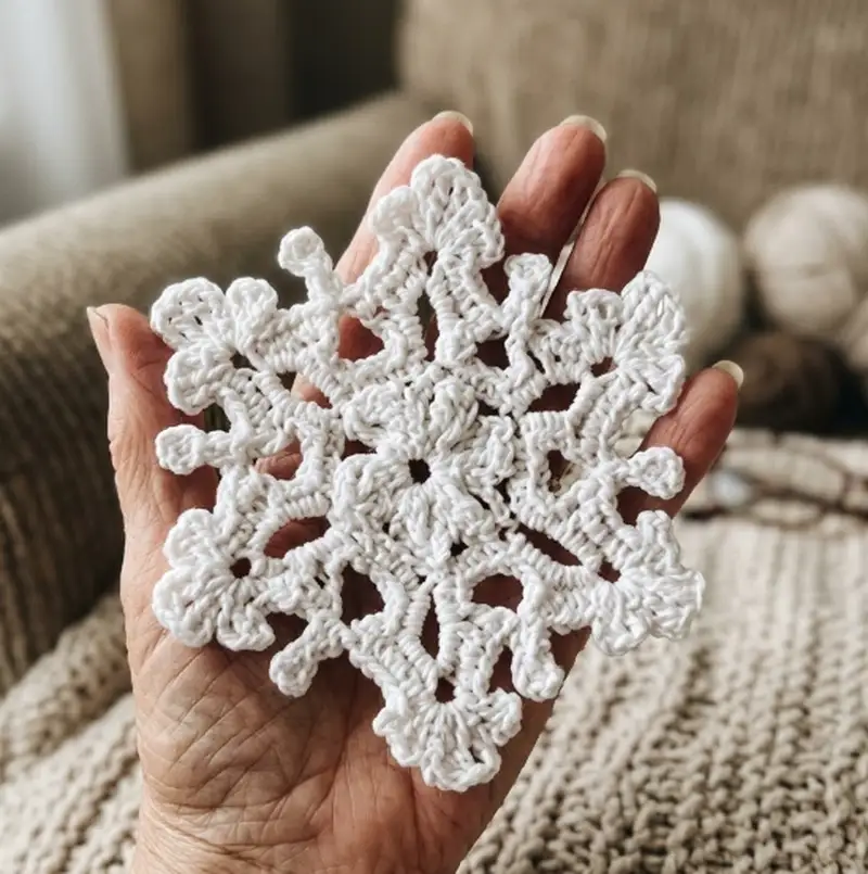 Quality crochet pattern: Twinkling Snowflakes Crochet Pattern - Intermediate level guide with complete instructions