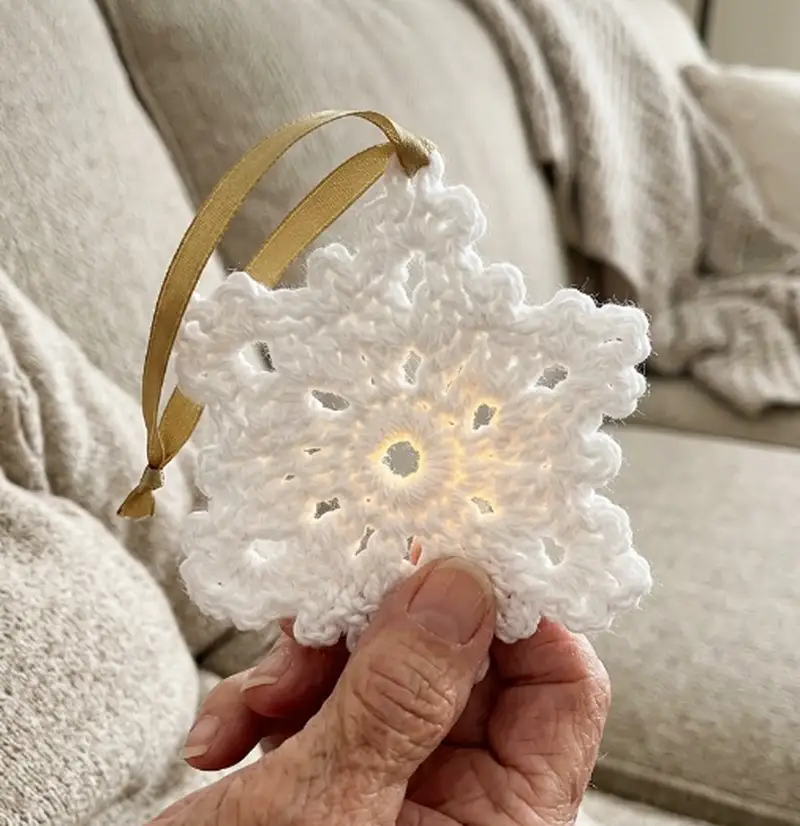Complimentary Beginner Friendly crochet pattern: Snowflake Ornament Pattern - Simple to follow guide