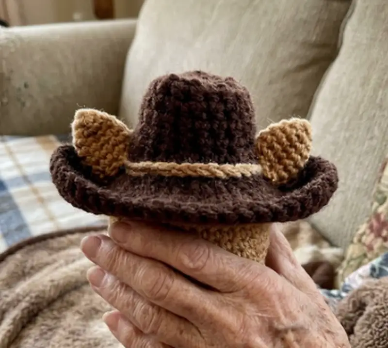 Quality crochet pattern: Cowboy Cat Hat Pattern - Intermediate level guide with complete instructions