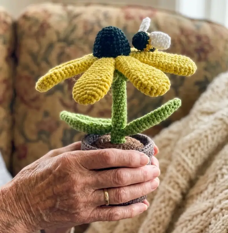 Complimentary Intermediate crochet pattern: Bumble Blossom Black Eyed Susan Amigurumi Pattern - Simple to follow guide
