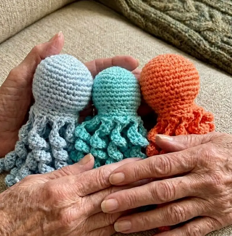 Complimentary Beginner Friendly crochet pattern: Crochet Octopus Amigurumi Pattern - Simple to follow guide