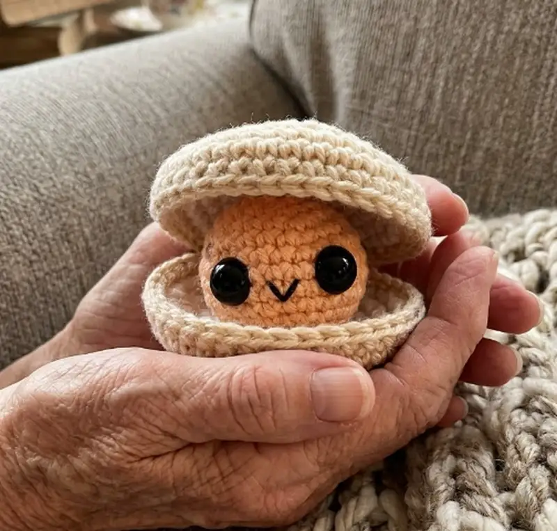 Quality crochet pattern: Cleo the Clam Amigurumi Pattern - Beginner Friendly level guide with complete instructions