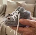 Baby Sneaker Booties Crochet Pattern step 3 - details and accessories