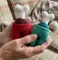 Among Us Amigurumi Pattern step 4 - final assembly and finishing