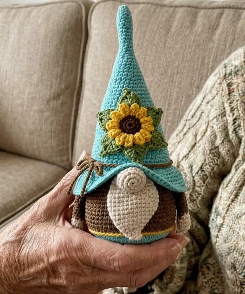 Complimentary Intermediate crochet pattern: Crochet Gnome Amigurumi Pattern - Simple to follow guide