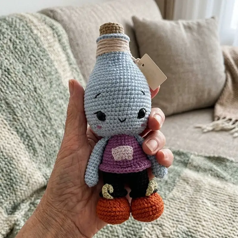 Quality crochet pattern: Potion Crochet Amigurumi Pattern - Intermediate level guide with complete instructions