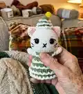 Christmas Tree Cat Amigurumi Pattern step 1 - construction progress