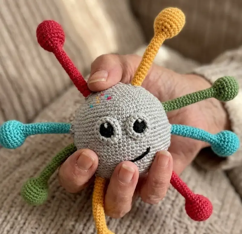 Quality crochet pattern: SpaceBall Amigurumi Pattern - Intermediate level guide with complete instructions