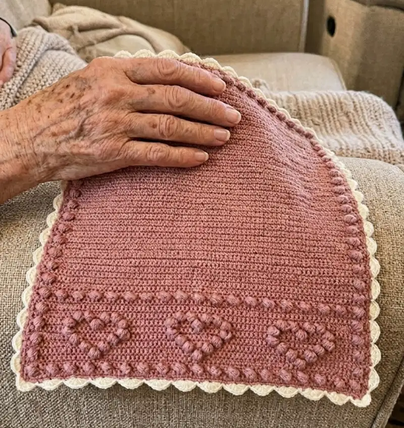 Complimentary Intermediate crochet pattern: Look Whos Arrived Heart Pattern - Simple to follow guide