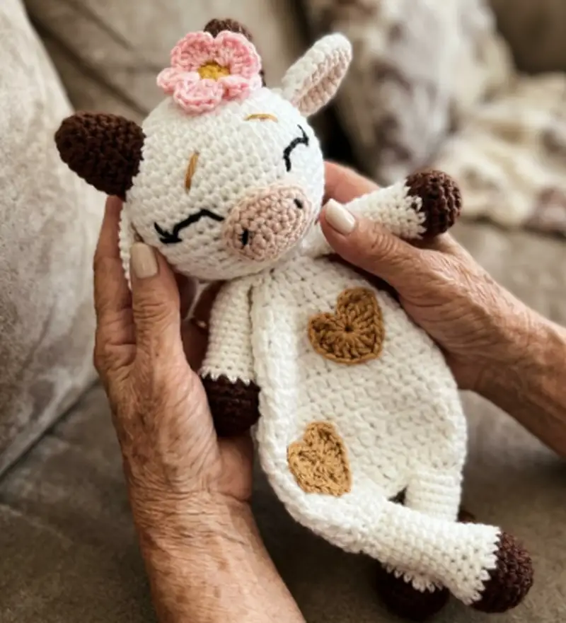 Complimentary Intermediate crochet pattern: Cuddle Me Cow Amigurumi Pattern - Simple to follow guide