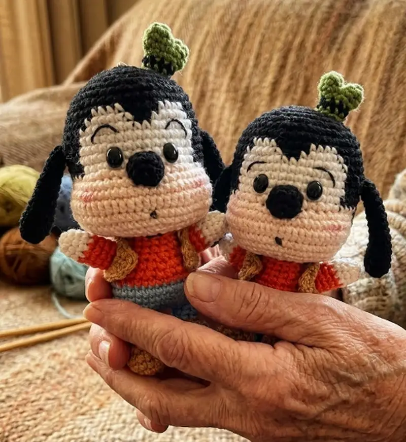 Complimentary Intermediate crochet pattern: Standing and Sitting Goofy Amigurumi Pattern - Simple to follow guide