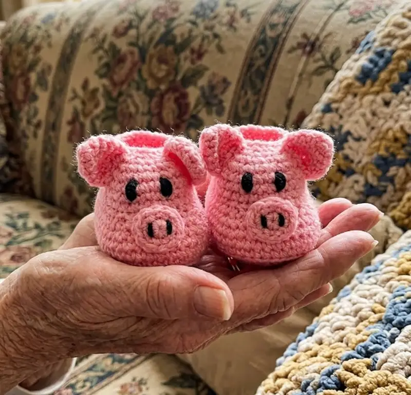 Quality crochet pattern: Crochet Bootimals Barnyard Buddies Amigurumi Pattern - Intermediate level guide with complete instructions