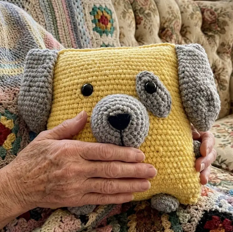 Quality crochet pattern: Pillow-dog Amigurumi Pattern - Beginner Friendly level guide with complete instructions