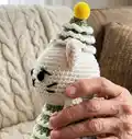 Christmas Tree Cat Amigurumi Pattern step 3 - details and accessories