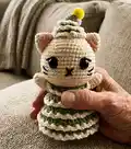 Christmas Tree Cat Amigurumi Pattern step 1 - construction progress