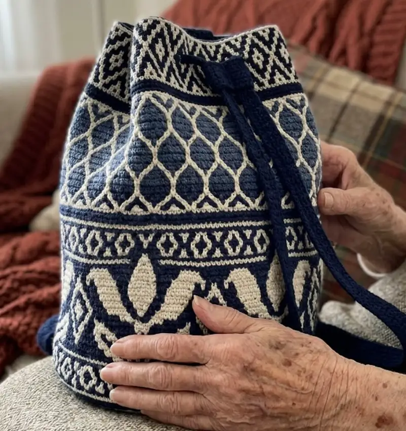 Quality crochet pattern: Lili Backpack Pattern - Intermediate level guide with complete instructions