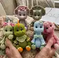 Triceratops Amigurumi Pattern step 4 - final assembly and finishing