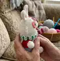 Alice in Wonderland Amigurumi Pattern step 3 - details and accessories