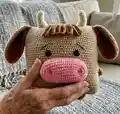 Pillow-bull Amigurumi Pattern step 4 - final assembly and finishing