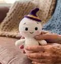 Cute Plushies Ghost Amigurumi Pattern step 4 - final assembly and finishing