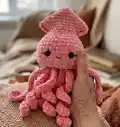 Squid Amigurumi Pattern step 4 - final assembly and finishing