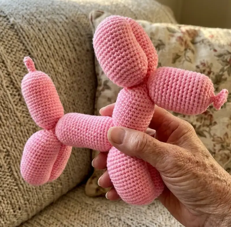 Complimentary Intermediate crochet pattern: Niahs Balloon Dog Amigurumi Pattern - Simple to follow guide