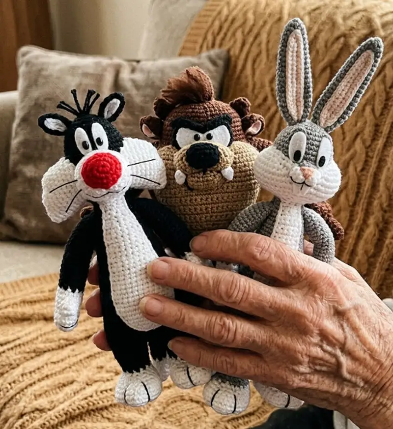 Complimentary Intermediate crochet pattern: Tweety Amigurumi Pattern - Simple to follow guide
